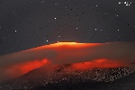 https://www.ragusanews.com/immagini_articoli/11-11-2023/nube-lenticolare-sull-etna-la-foto-100.jpg