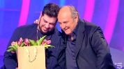 https://www.ragusanews.com/immagini_articoli/12-03-2023/c-e-posta-per-te-gerry-scotti-in-lacrime-per-due-fratelli-siciliani-100.jpg