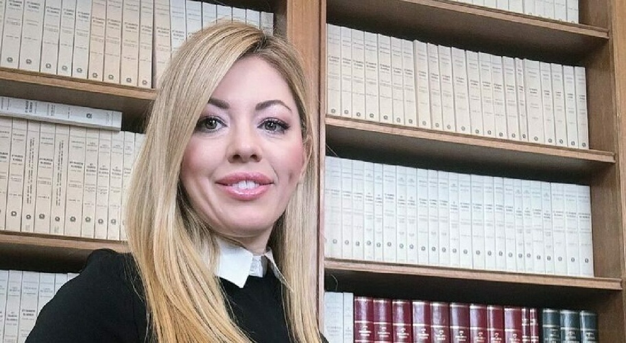 https://www.ragusanews.com/immagini_articoli/12-03-2025/maria-rosaria-boccia-arrestato-il-fratello-andrea-gaetano-per-furto-di-corrente-500.jpg