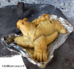 https://www.ragusanews.com/immagini_articoli/12-04-2020/1586712179-il-menu-di-pasqua-iblei:-le-ricette-tradizione-4-240.jpg