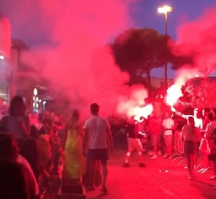 https://www.ragusanews.com/immagini_articoli/12-07-2021/notte-azzurra-ragusano-in-piazza-per-italia-inghilterra-video-280.jpg