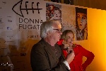 https://www.ragusanews.com/immagini_articoli/12-08-2023/ricky-tognazzi-e-simona-izzo-ospiti-a-donnafugata-film-festival-100.jpg
