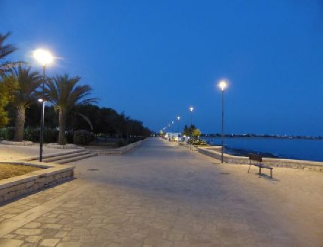 https://www.ragusanews.com/immagini_articoli/13-03-2020/vietato-il-lungomare-di-marina-di-modica-500.jpg