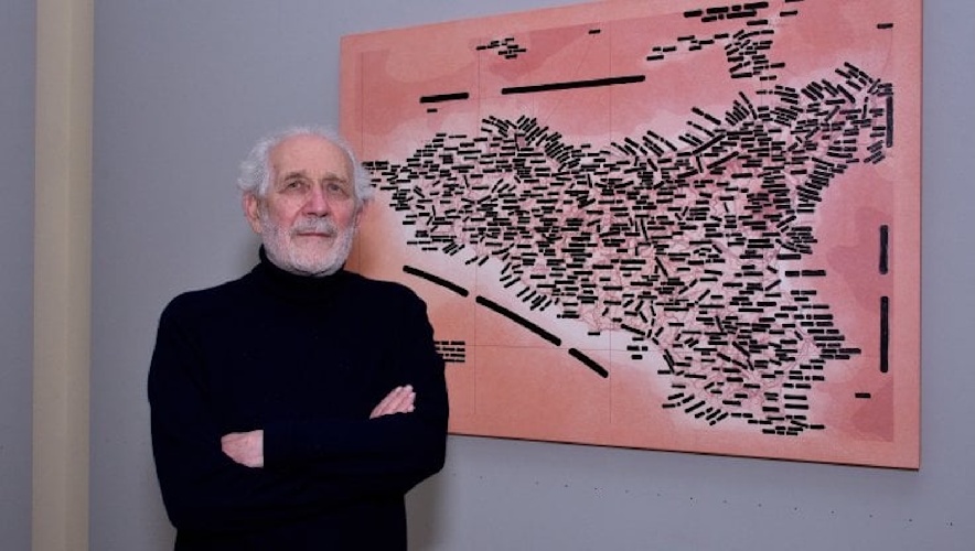 https://www.ragusanews.com/immagini_articoli/13-03-2025/le-cancellature-di-emilio-isgro-compiono-60-anni-video-500.jpg