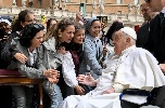 https://www.ragusanews.com/immagini_articoli/13-04-2025/papa-francesco-di-nuovo-in-piazza-buona-domenica-delle-palme-a-tutti-100.jpg