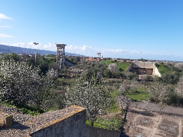 https://www.ragusanews.com/immagini_articoli/14-03-2022/1647272940-ucraina-chiama-comiso-risponde-l-ex-base-nato-verso-la-riapertura-foto-7-280.jpg