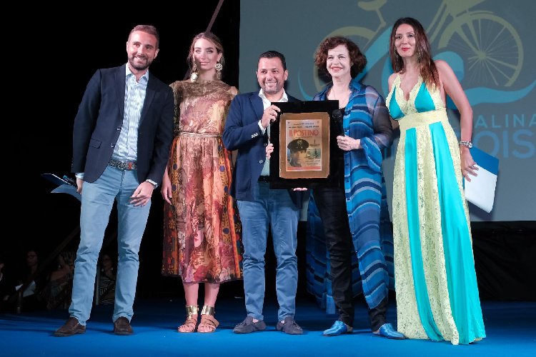 https://www.ragusanews.com/immagini_articoli/14-07-2018/anna-galiena-roberto-lipari-raccontano-marefestival-salina-500.jpg