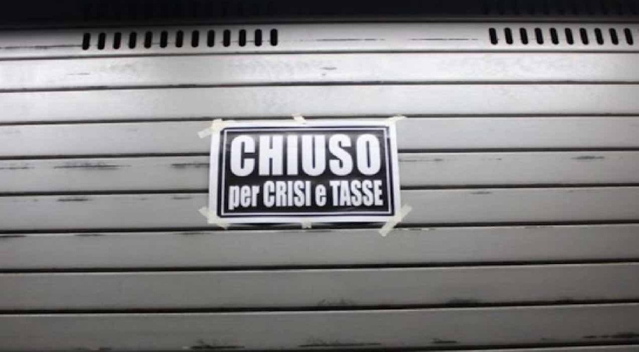 https://www.ragusanews.com/immagini_articoli/14-09-2022/crisi-sicilia-allacciare-le-cinture-lo-spiegone-di-ragusanews-500.jpg