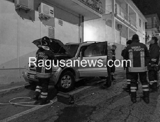 https://www.ragusanews.com/immagini_articoli/15-01-2017/incendio-pajero-aveva-avuto-prologo-420.jpg