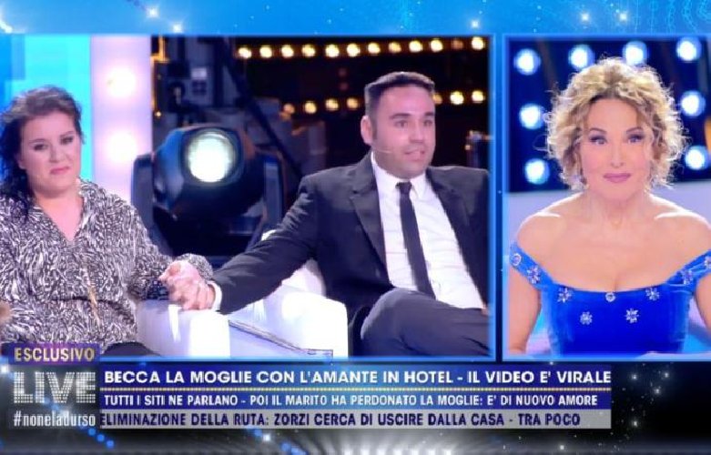 https://www.ragusanews.com/immagini_articoli/15-02-2021/tradimento-hotel-eufemia-gianluca-e-grazia-fanno-pace-da-barbara-d-urso-500.jpg