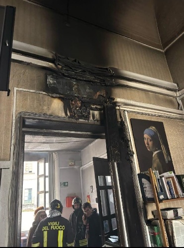 https://www.ragusanews.com/immagini_articoli/15-02-2025/incendio-chiusa-lunedi-e-martedi-prossimi-la-sede-del-liceo-classico-di-modica-500.jpg