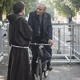 https://www.ragusanews.com/immagini_articoli/15-11-2020/il-forum-mondiale-delle-fedi-a-bologna-e-il-cardinal-zuppi-va-in-bici-280.jpg