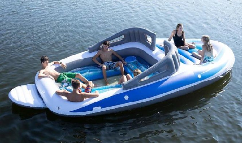 https://www.ragusanews.com/immagini_articoli/16-06-2019/vendo-gommone-sei-posti-250-euro-500.jpg