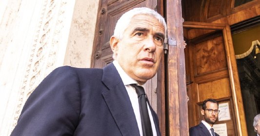 https://www.ragusanews.com/immagini_articoli/17-02-2021/pierferdinando-casini-ricoverato-spallanzani-aver-contratto-covid-280.jpg