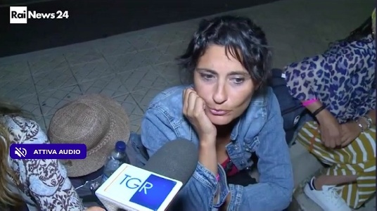 https://www.ragusanews.com/immagini_articoli/17-07-2023/incendio-aeroporto-catania-prezzi-biglietti-alle-stelle-ora-300.jpg