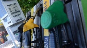 https://www.ragusanews.com/immagini_articoli/17-10-2022/distributore-self-service-impazzito-benzina-gratis-per-tutti-100.jpg