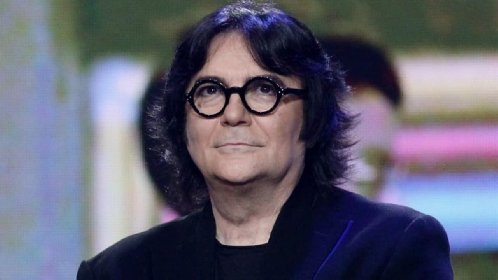 https://www.ragusanews.com/immagini_articoli/17-12-2020/renato-zero-io-malato-da-ragazzino-un-frate-mi-dono-il-suo-sangue-280.jpg