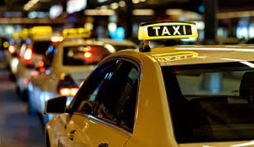 https://www.ragusanews.com/immagini_articoli/18-03-2019/modica-bando-licenze-taxi-500.jpg