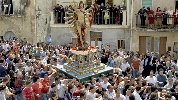 https://www.ragusanews.com/immagini_articoli/18-04-2025/repubblica-a-scicli-la-pasqua-e-un-teatro-di-gioia-100.jpg