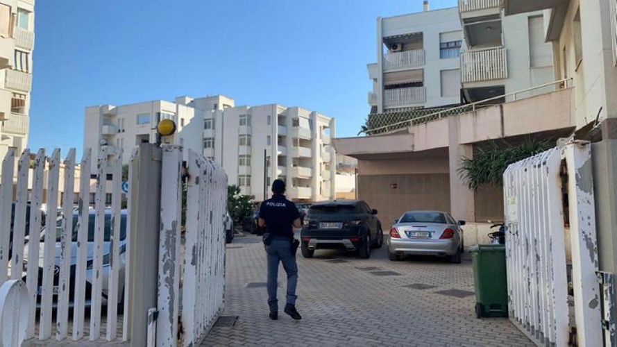 https://www.ragusanews.com/immagini_articoli/18-07-2024/messina-denaro-fermato-un-favoreggiatore-500.jpg