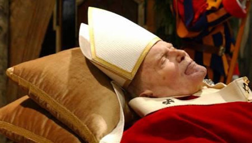 https://www.ragusanews.com/immagini_articoli/18-08-2008/1741274987-le-foto-di-famiglia-con-sua-santita-3-500.jpg