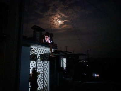 https://www.ragusanews.com/immagini_articoli/18-10-2024/cuba-al-buio-blackout-totale-300.jpg