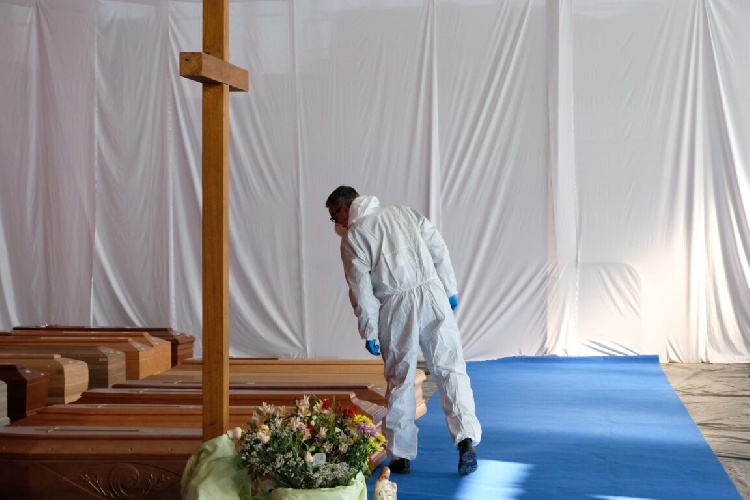 https://www.ragusanews.com/immagini_articoli/19-01-2022/sicilia-tasso-di-decesso-11-nel-2021-oltre-la-media-nazionale-500.jpg