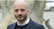 https://www.ragusanews.com/immagini_articoli/19-03-2024/nicolas-vaporidis-ho-2-ristoranti-con-il-cinema-non-ci-pago-le-bollette-100.jpg