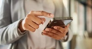 https://www.ragusanews.com/immagini_articoli/19-04-2025/spia-la-moglie-che-l-ha-lasciato-con-un-app-medico-condannato-assieme-al-padre-100.jpg