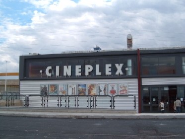 https://www.ragusanews.com/immagini_articoli/19-06-2021/ex-cineplex-ha-riaperto-l-unico-cinema-multisala-del-ragusano-280.jpg