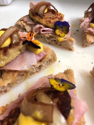 https://www.ragusanews.com/immagini_articoli/19-07-2019/1563536928-scicli-apre-pinsere-cucina-e-tradizione-foto-1-500.jpg