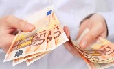 https://www.ragusanews.com/immagini_articoli/19-09-2022/bonus-150-euro-a-novembre-per-dipendenti-pensionati-autonomi-e-rdc-100.jpg