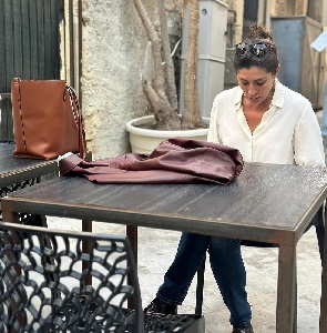 https://www.ragusanews.com/immagini_articoli/19-10-2024/1729359811-elisa-isoardi-le-foto-a-siracusa-4-300.jpg