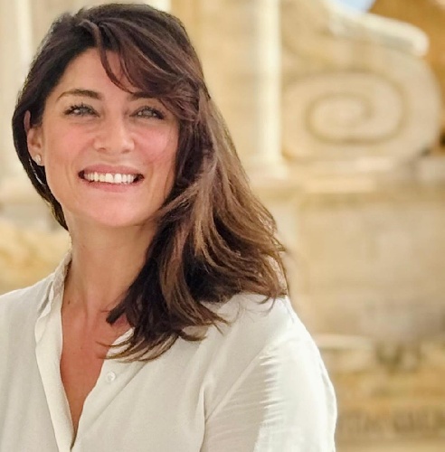 https://www.ragusanews.com/immagini_articoli/19-10-2024/1729359812-elisa-isoardi-le-foto-a-siracusa-5-500.jpg