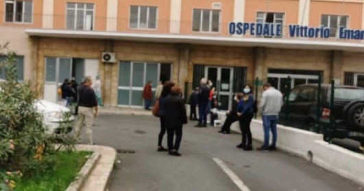 https://www.ragusanews.com/immagini_articoli/20-01-2022/gela-7-sanitari-positivi-chiude-terapia-intensiva-280.jpg