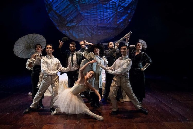 https://www.ragusanews.com/immagini_articoli/20-02-2019/pirandello-incontra-suoi-personaggi-modica-500.jpg