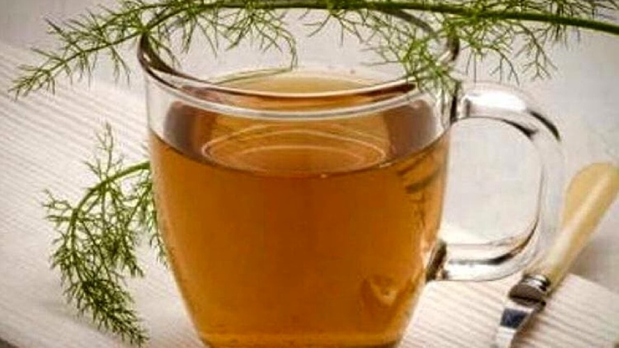 https://www.ragusanews.com/immagini_articoli/20-02-2022/tisana-al-finocchio-proprieta-e-benefici-500.jpg