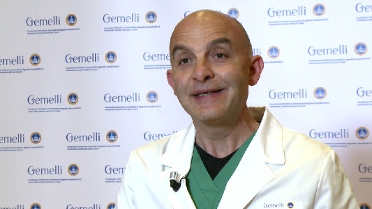 https://www.ragusanews.com/immagini_articoli/20-02-2025/morto-giovanni-scambia-luminare-ginecologia-oncologica-ha-curato-le-pazienti-fino-alla-fine-300.jpg