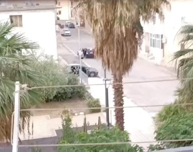 https://www.ragusanews.com/immagini_articoli/20-06-2024/scicli-sparatoria-al-quartiere-jungi-il-video-300.jpg