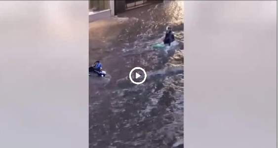 https://www.ragusanews.com/immagini_articoli/20-10-2024/angela-la-ragazza-nigeriana-che-ha-salvato-da-annegamento-un-uomo-300.jpg