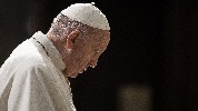 https://www.ragusanews.com/immagini_articoli/21-04-2025/papa-francesco-e-morto-per-ictus-pubblicato-il-testamento-100.jpg