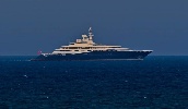 https://www.ragusanews.com/immagini_articoli/21-06-2022/lo-yacht-faraomico-al-mirqab-nel-mare-di-scicli-100.jpg
