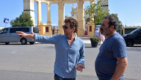 https://www.ragusanews.com/immagini_articoli/21-09-2021/ciak-si-gira-makari-2-lamanna-il-nuovo-montalbano-siciliano-280.jpg