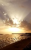 https://www.ragusanews.com/immagini_articoli/21-09-2022/straordinario-tramonto-sulla-spiaggia-deserta-di-pozzallo-video-100.jpg