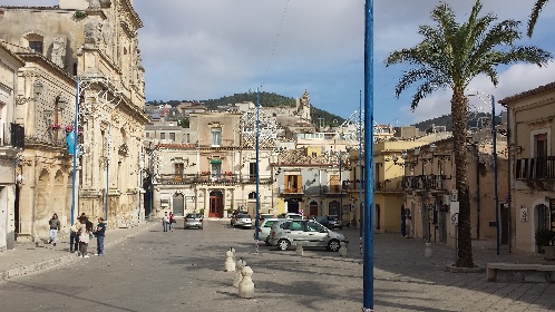 https://www.ragusanews.com/immagini_articoli/21-11-2021/chiaramonte-gulfi-si-aggiudica-i-milioni-dei-ministeri-di-cultura-e-turismo-280.jpg