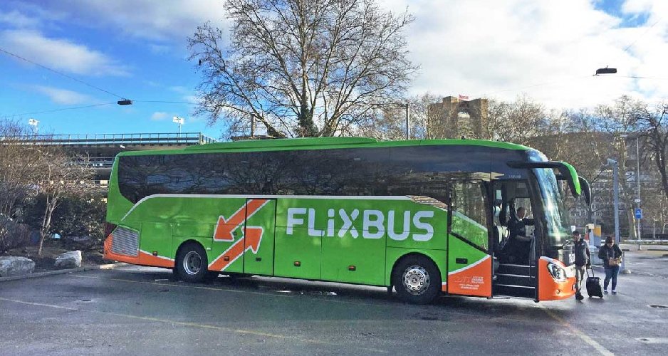 https://www.ragusanews.com/immagini_articoli/21-12-2019/flixbus-due-pullman-milano-sicilia-fermi-in-calabria-500.jpg