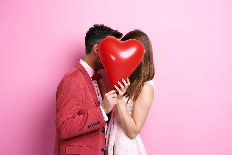 https://www.ragusanews.com/immagini_articoli/22-01-2024/si-avvicina-san-valentino-2024-15-frasi-brevi-ma-di-impatto-da-dedicare-500.jpg