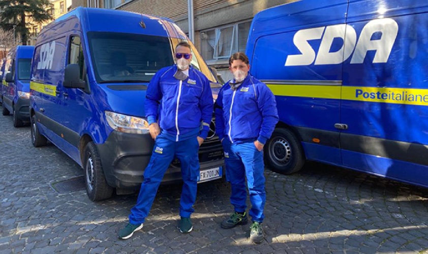 https://www.ragusanews.com/immagini_articoli/22-02-2023/lavoro-come-candidarsi-per-essere-assunti-come-corrieri-sda-500.jpg