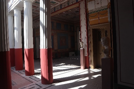 https://www.ragusanews.com/immagini_articoli/22-03-2024/1711108819-il-pompejanum-una-ricerca-storica-di-cristiano-peluso-1-300.jpg
