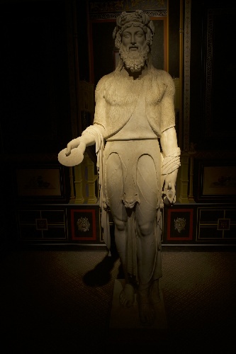 https://www.ragusanews.com/immagini_articoli/22-03-2024/1711109156-il-pompejanum-una-ricerca-storica-di-cristiano-peluso-5-500.jpg
